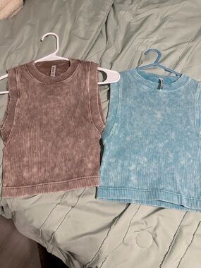 Zenana Outfitters Ribbed Crop Tank Tops - Brown & Light Blue